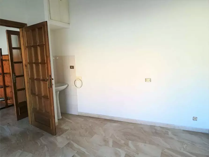 Immagine 4 di Ufficio in affitto  in Via Verdi a Frosinone