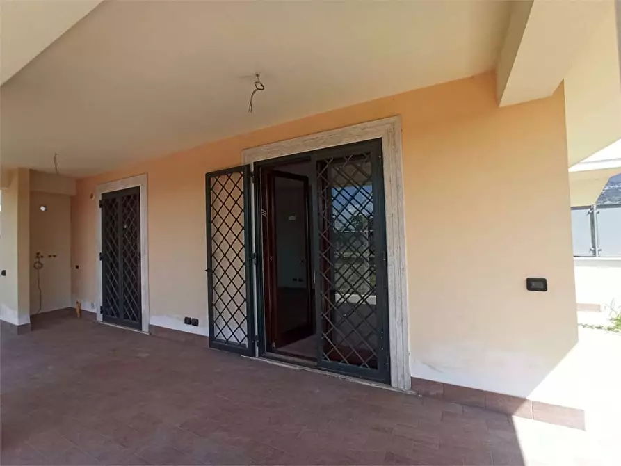 Immagine 10 di Appartamento in vendita  a Alatri