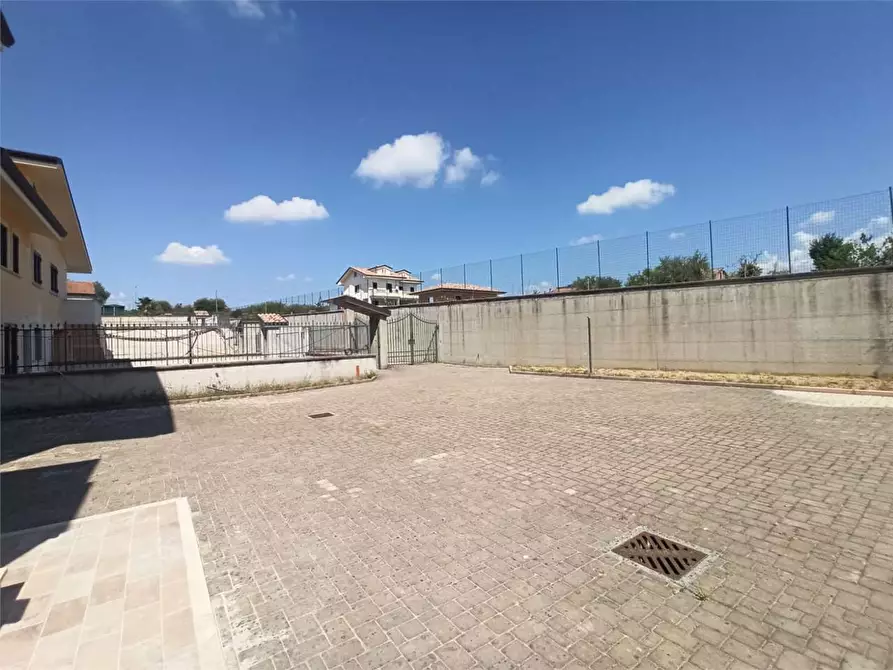 Immagine 17 di Appartamento in vendita  a Alatri