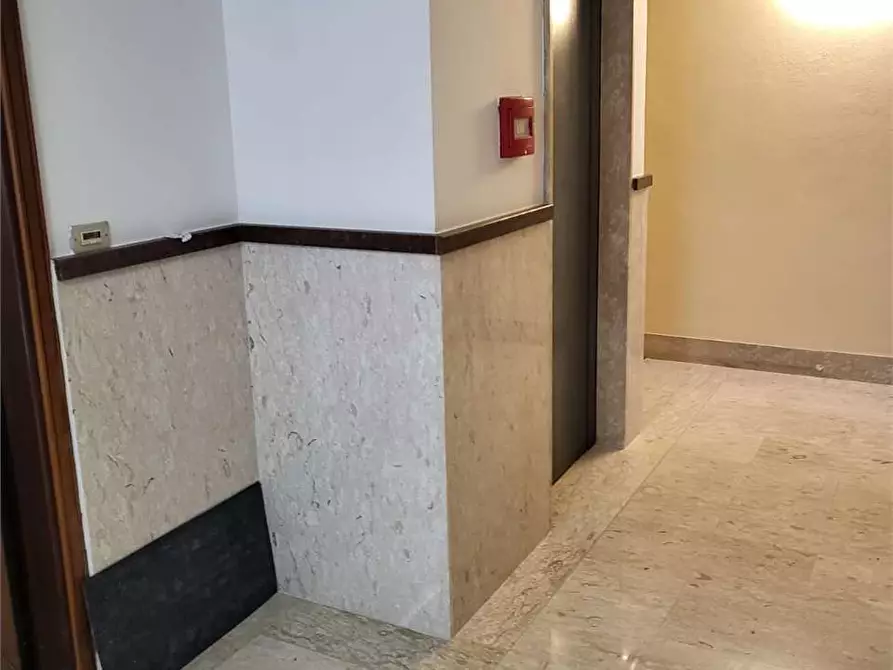 Immagine 1 di Ufficio in affitto  in via america latina 100 a Frosinone