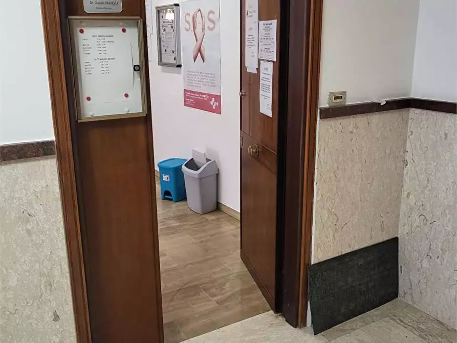 Immagine 3 di Ufficio in affitto  in via america latina 100 a Frosinone