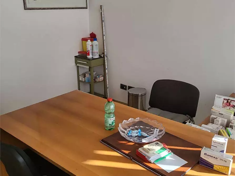 Immagine 12 di Ufficio in affitto  in via america latina 100 a Frosinone