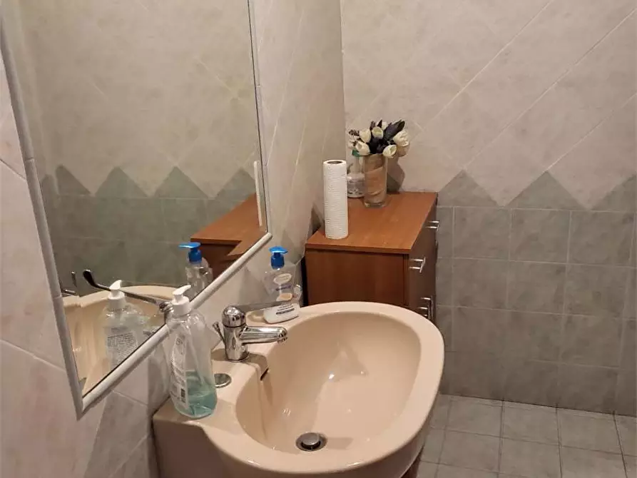 Immagine 20 di Ufficio in affitto  in via america latina 100 a Frosinone