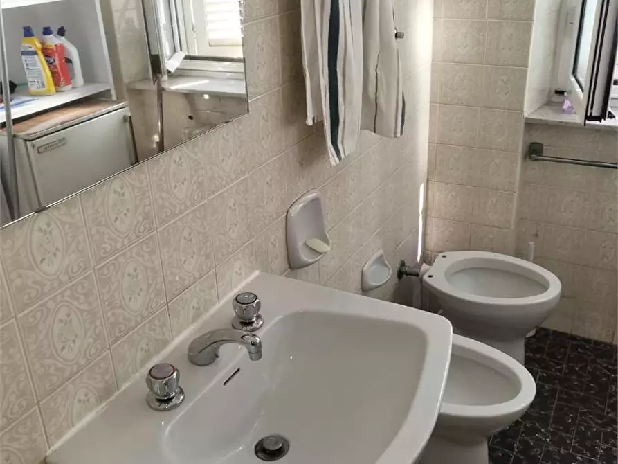 Immagine 8 di Ufficio in affitto  in via america latina 120 a Frosinone