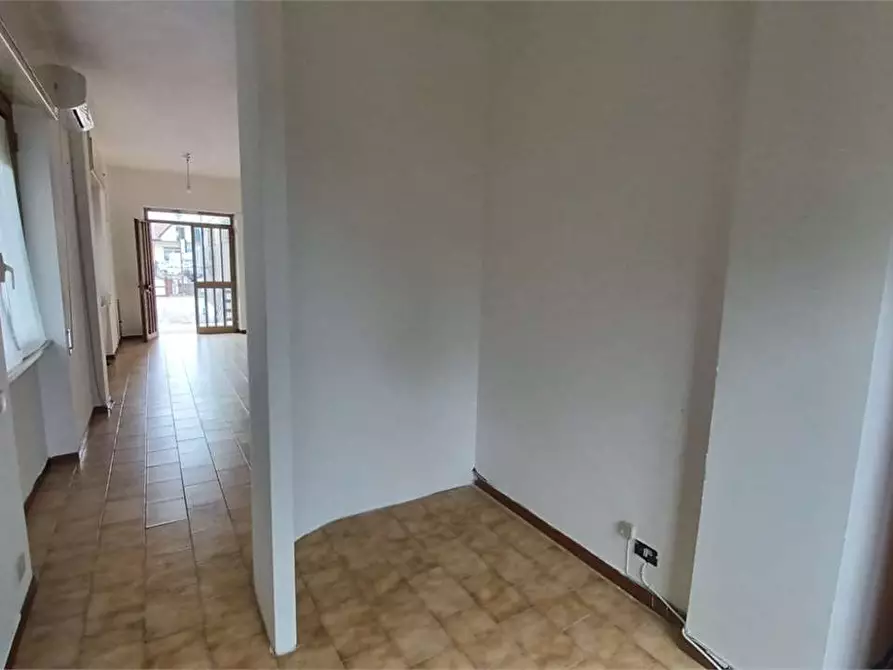 Immagine 3 di Ufficio in affitto  a Frosinone