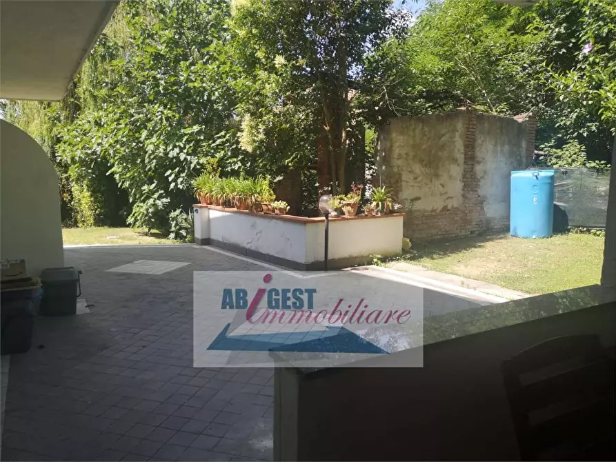 Immagine 2 di Porzione di casa in vendita  a Frosinone