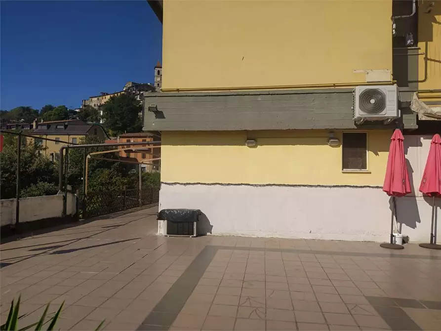 Immagine 13 di Negozio in vendita  a Ceccano