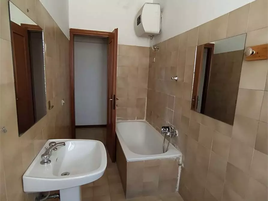 Immagine 9 di Appartamento in vendita  a Ceccano