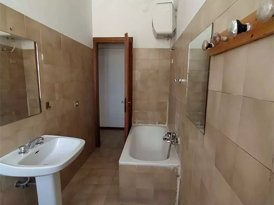 Immagine 19 di Appartamento in vendita  a Ceccano