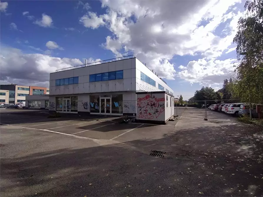 Immagine 12 di Negozio in affitto  a Frosinone