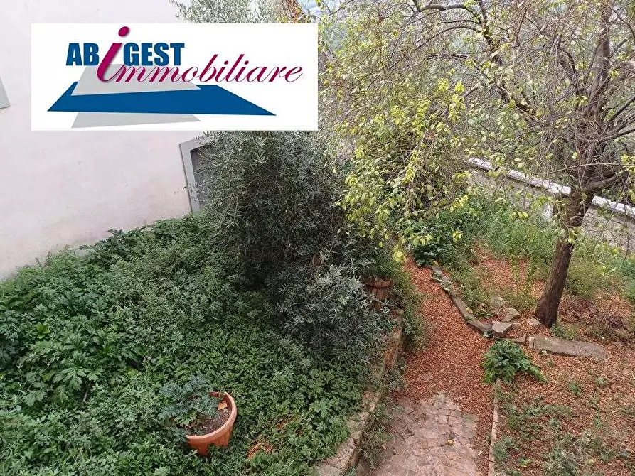 Immagine 7 di Stabile in vendita  in Via Umberto I 9 a Torrice