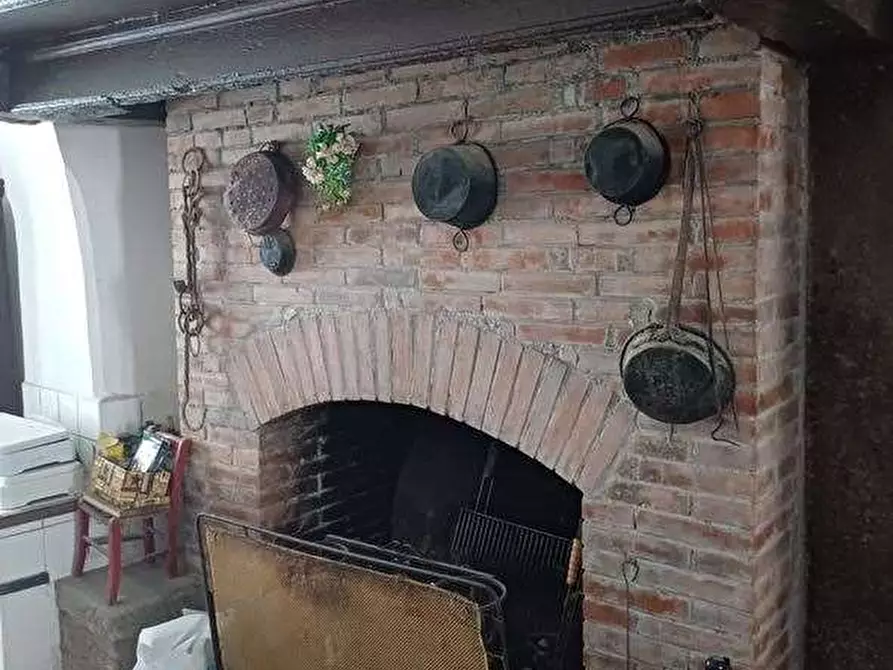 Immagine 9 di Stabile in vendita  in Via Umberto I 9 a Torrice