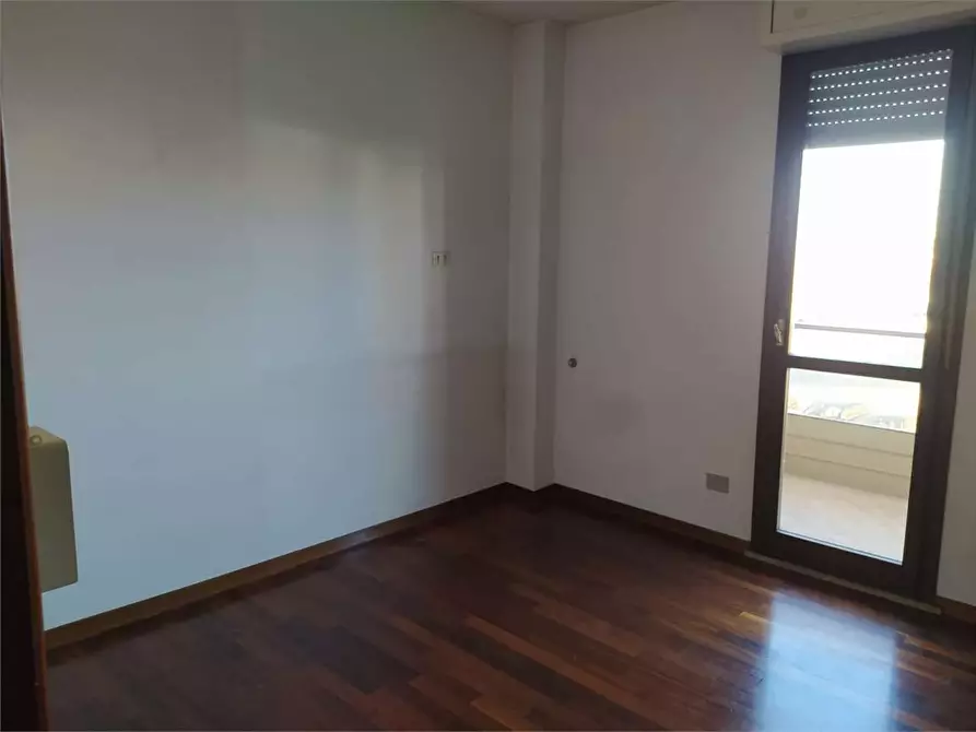 Immagine 9 di Ufficio in affitto  a Frosinone