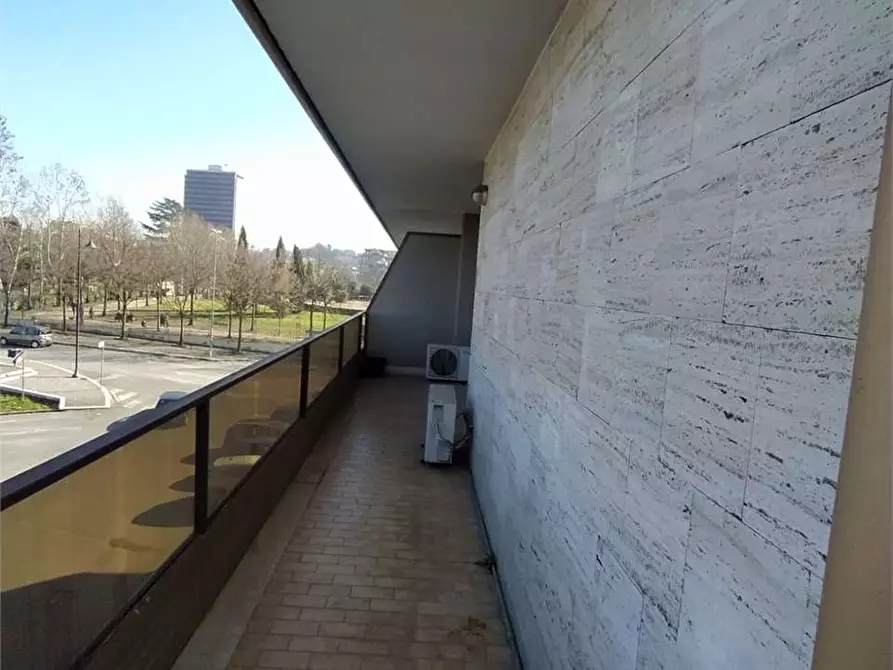 Immagine 19 di Ufficio in affitto  a Frosinone