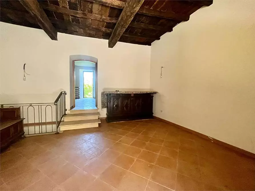 Immagine 16 di Stabile in vendita  in Via Umberto I 9 a Torrice