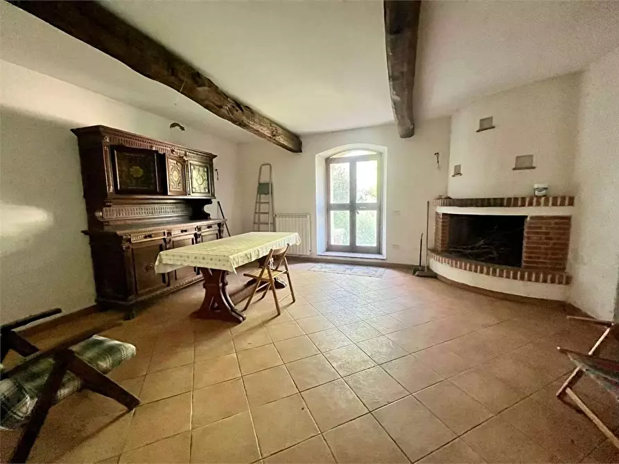 Immagine 17 di Stabile in vendita  in Via Umberto I 9 a Torrice