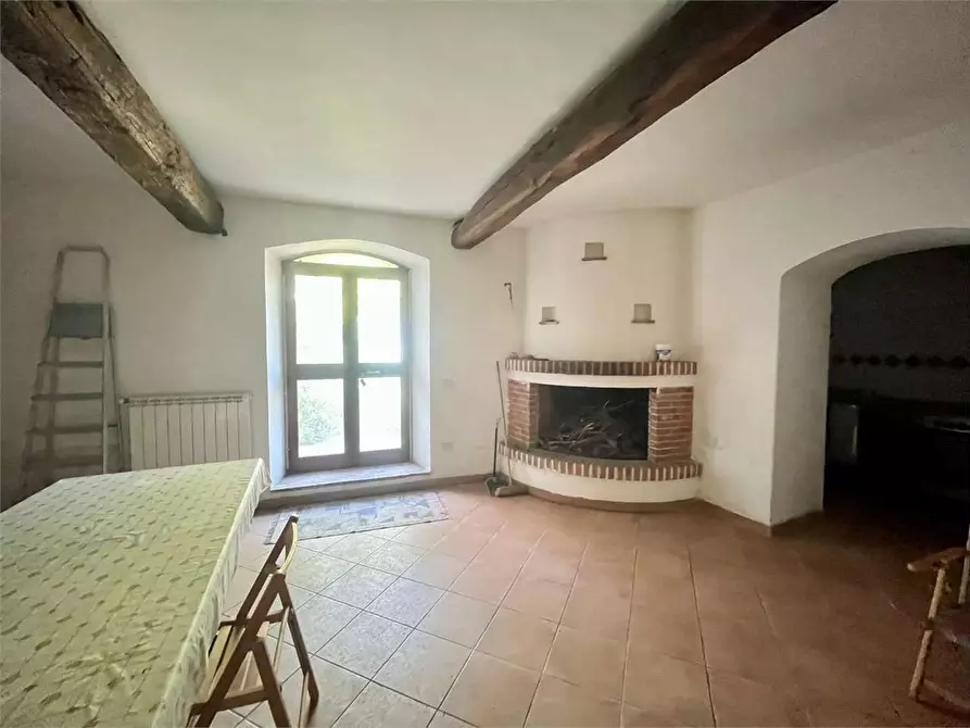 Immagine 19 di Stabile in vendita  in Via Umberto I 9 a Torrice