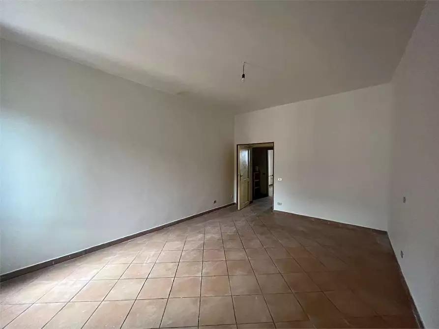 Immagine 20 di Stabile in vendita  in Via Umberto I 9 a Torrice