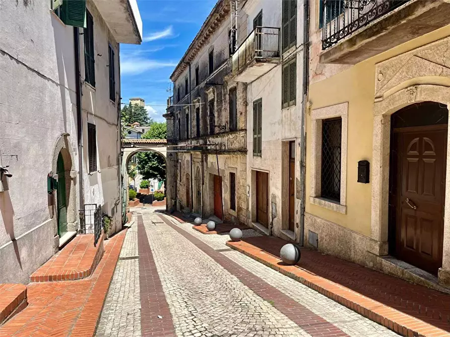 Immagine 21 di Stabile in vendita  in Via Umberto I 9 a Torrice