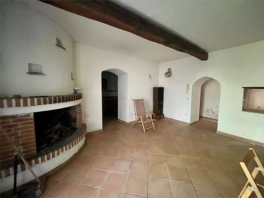 Immagine 23 di Stabile in vendita  in Via Umberto I 9 a Torrice