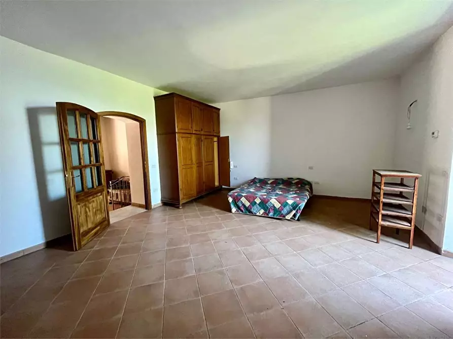 Immagine 24 di Stabile in vendita  in Via Umberto I 9 a Torrice