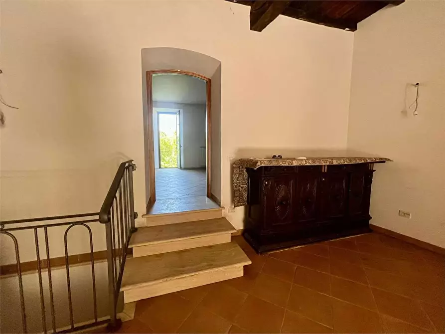 Immagine 25 di Stabile in vendita  in Via Umberto I 9 a Torrice