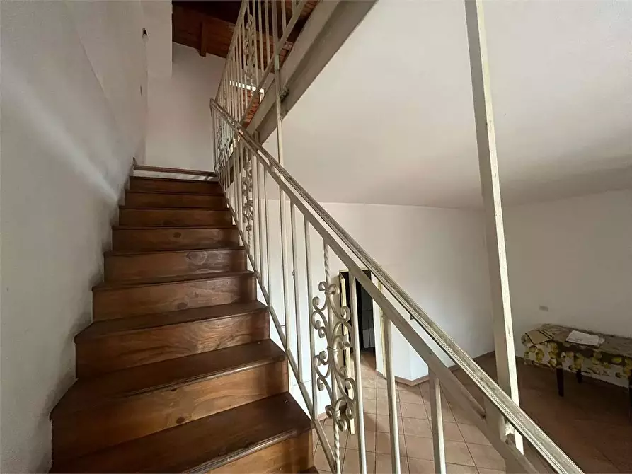 Immagine 27 di Stabile in vendita  in Via Umberto I 9 a Torrice