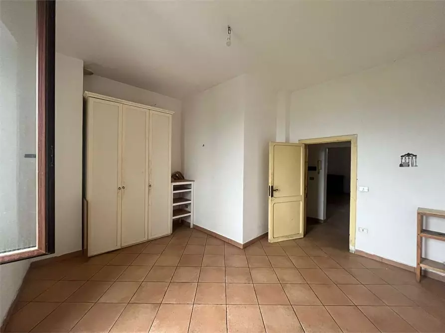 Immagine 31 di Stabile in vendita  in Via Umberto I 9 a Torrice