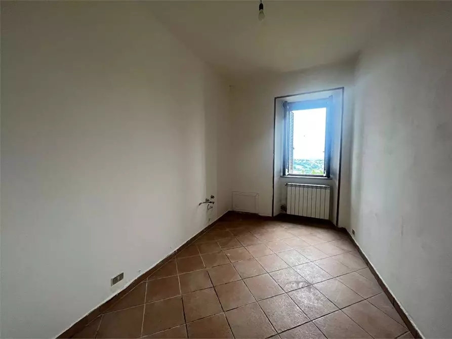 Immagine 33 di Stabile in vendita  in Via Umberto I 9 a Torrice