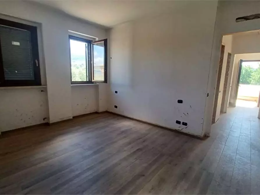 Immagine 22 di Appartamento in vendita  a Alatri