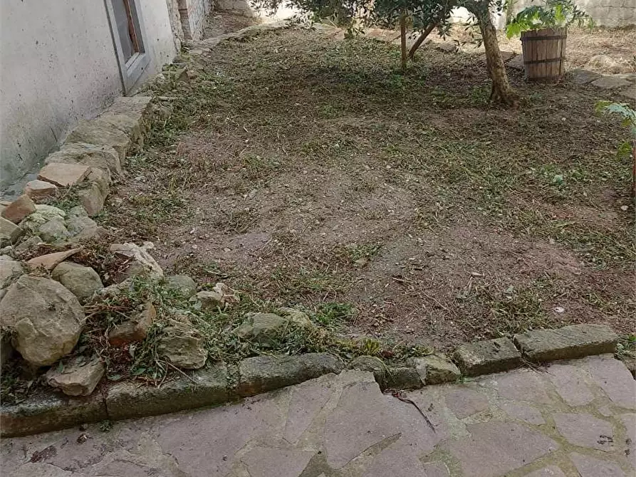 Immagine 42 di Stabile in vendita  in Via Umberto I 9 a Torrice