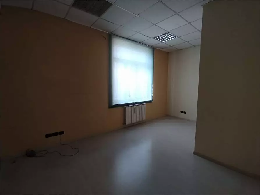 Immagine 9 di Negozio in vendita  a Frosinone