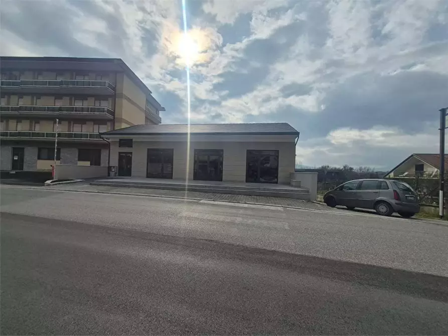 Immagine 13 di Negozio in affitto  in Via Verdi a Frosinone