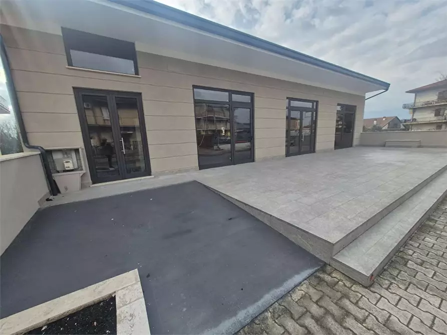 Immagine 2 di Negozio in affitto  in Via Verdi a Frosinone