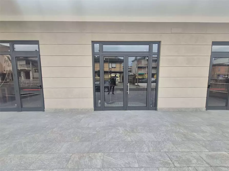 Immagine 15 di Negozio in affitto  in Via Verdi a Frosinone