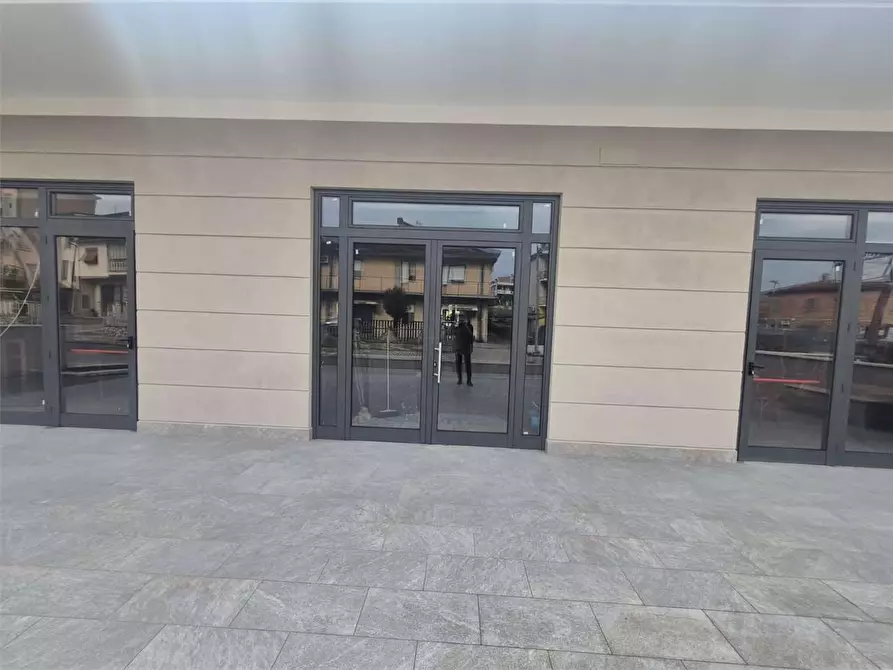 Immagine 16 di Negozio in affitto  in Via Verdi a Frosinone