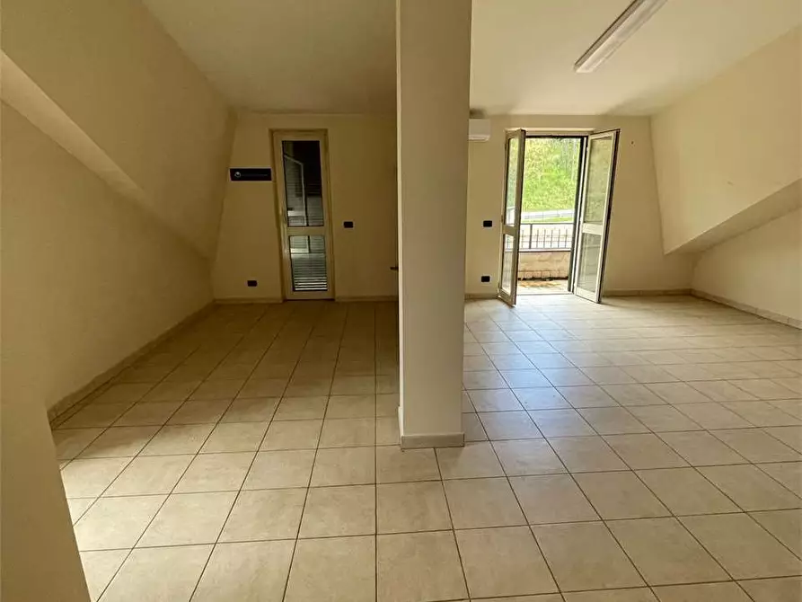 Immagine 37 di Ufficio in affitto  in Via Casilina Sud 116 a Frosinone