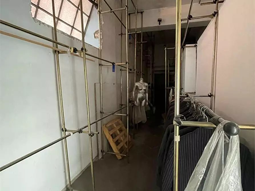 Immagine 12 di Negozio in affitto  a Frosinone