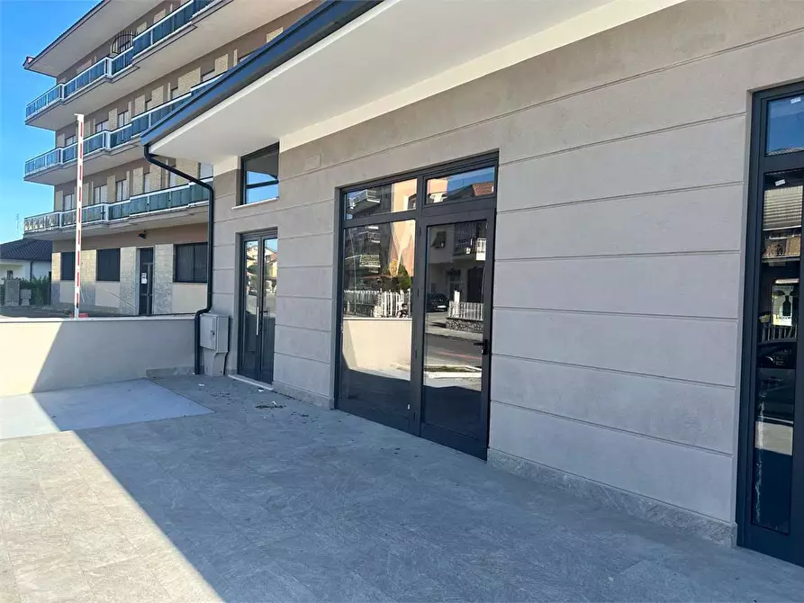 Immagine 17 di Negozio in affitto  in Via Verdi a Frosinone