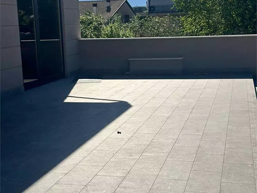 Immagine 20 di Negozio in affitto  in Via Verdi a Frosinone