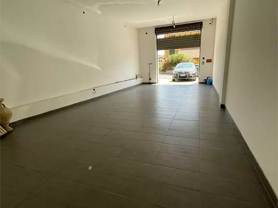 Immagine 17 di Negozio in affitto  a Frosinone