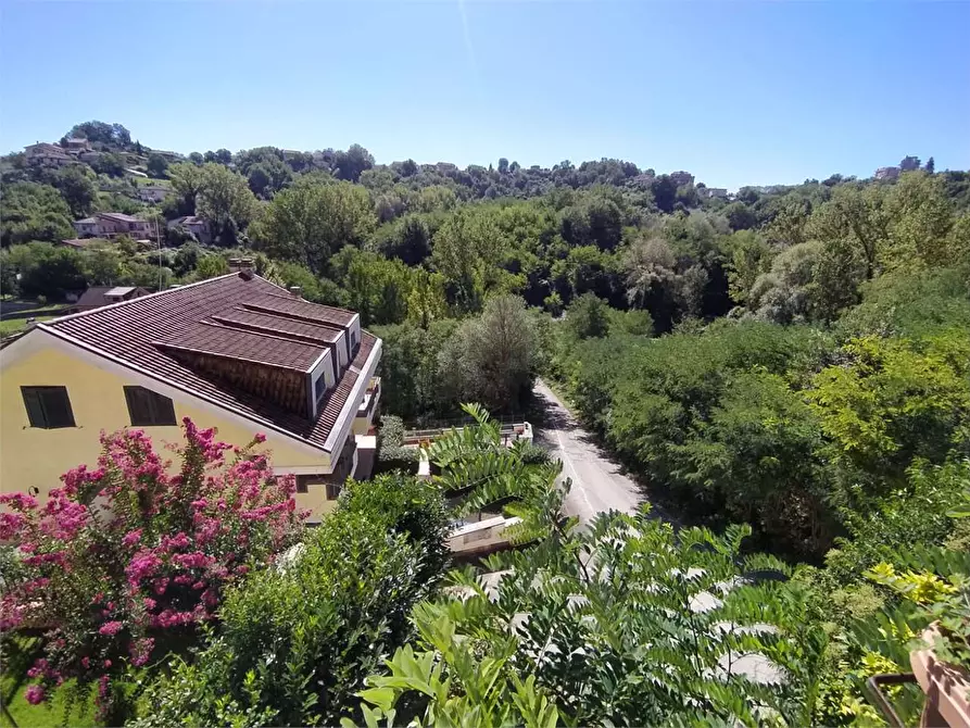 Immagine 7 di Casa bifamiliare in vendita  a Frosinone