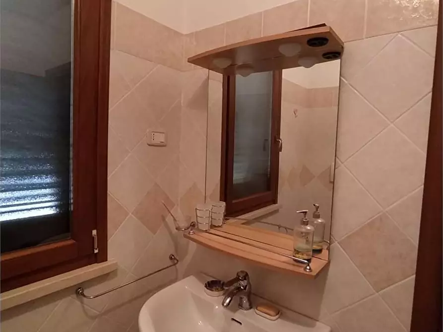 Immagine 25 di Casa bifamiliare in vendita  a Frosinone