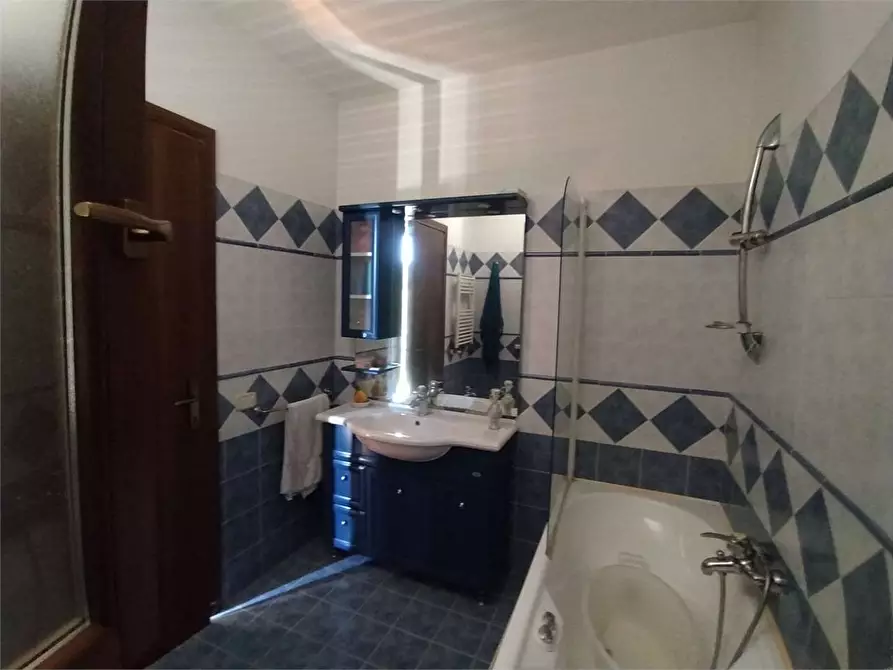 Immagine 31 di Casa bifamiliare in vendita  a Frosinone