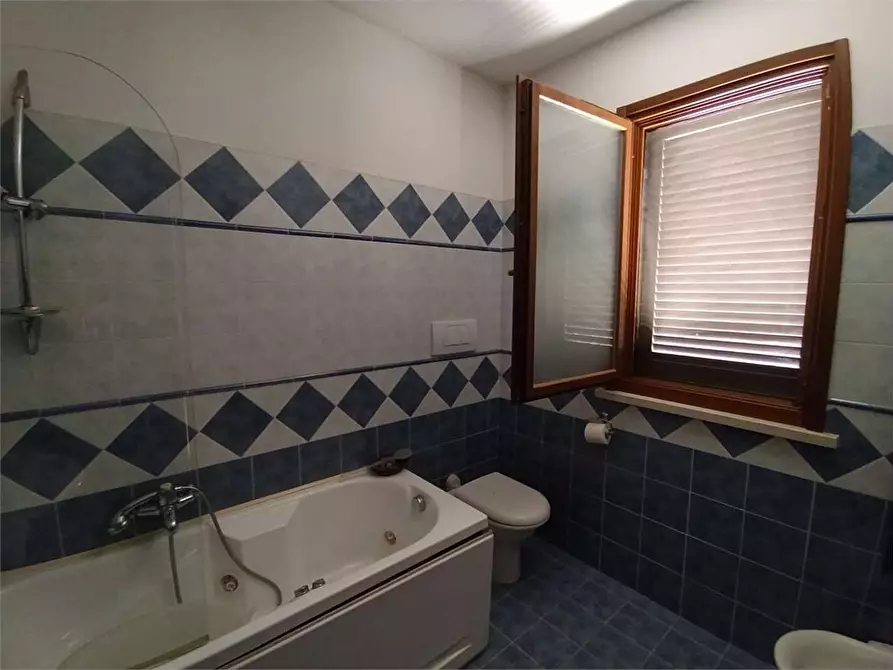 Immagine 32 di Casa bifamiliare in vendita  a Frosinone