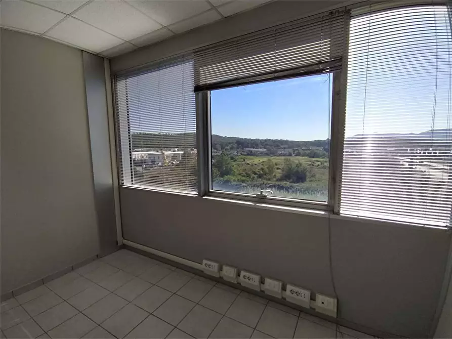 Immagine 24 di Ufficio in affitto  a Frosinone