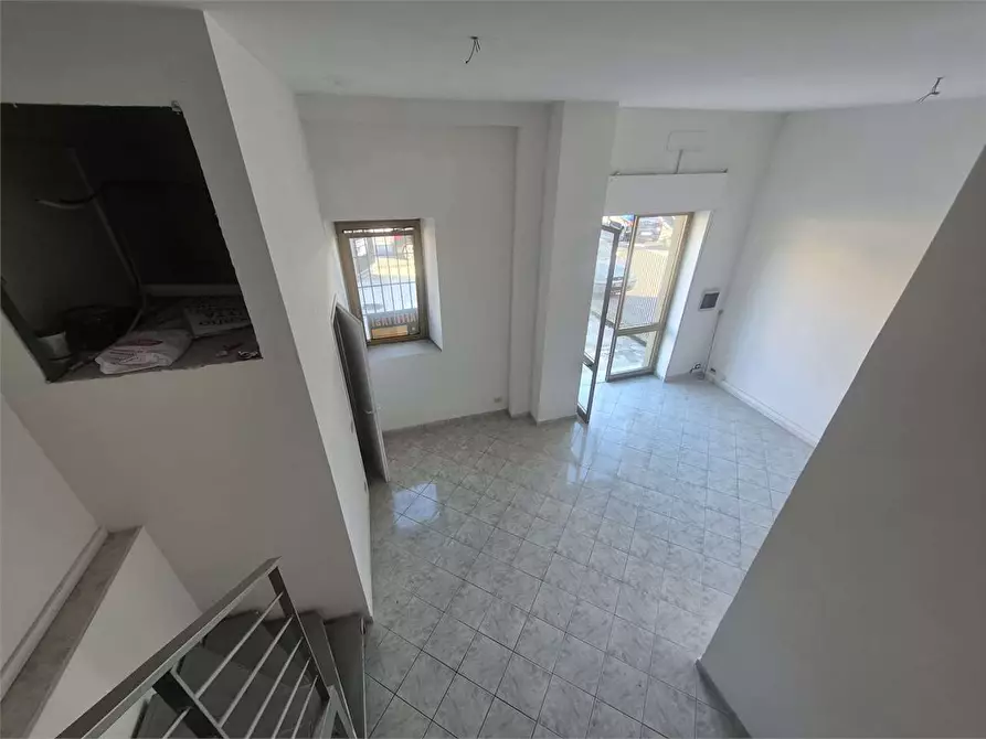 Immagine 14 di Negozio in affitto  a Frosinone