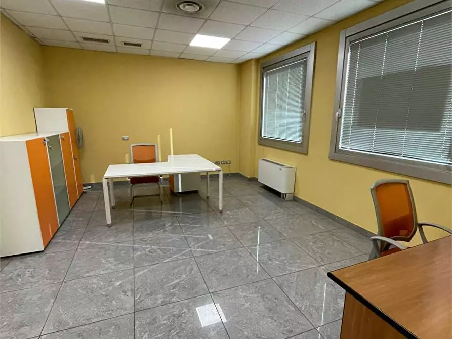 Immagine 1 di Ufficio in affitto  a Frosinone