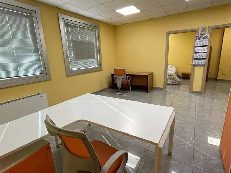 Immagine 4 di Ufficio in affitto  a Frosinone