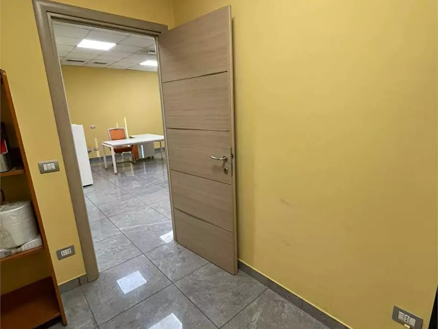 Immagine 10 di Ufficio in affitto  a Frosinone